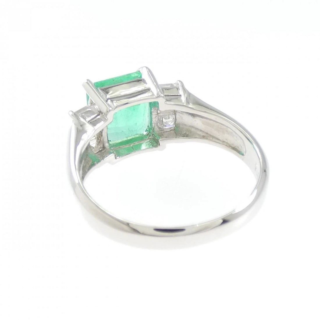 PT900 EMERALD RING - 3