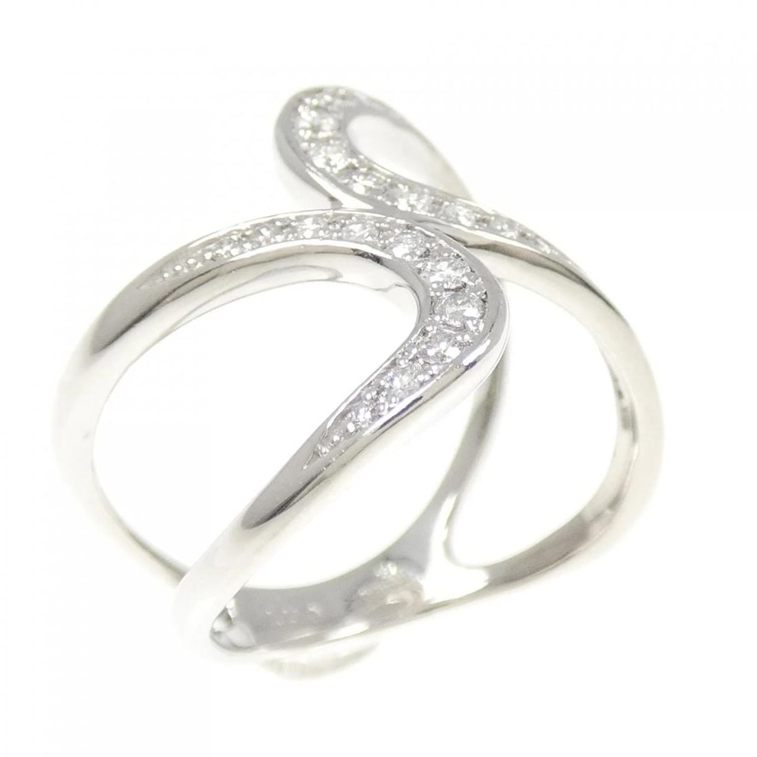 PT950 DIAMOND RING: PT950 Diamond Ring Brand: Unbranded Type: Ring Material: Platinum 950, Main Stone/Creation Natural Color: None Size: 6-6.5 US Accessories: None Accessories Notice: When purchasing pre-owne