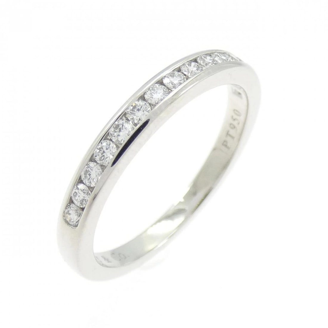 TIFFANY WEDDING BAND RING: Tiffany Wedding Band Ring Brand: Tiffany Type: Ring Material: Platinum 950, Main Stone/Creation Natural Color: White Size: 4.5 (US size) Accessories: None Accessories Notice: When purchasing