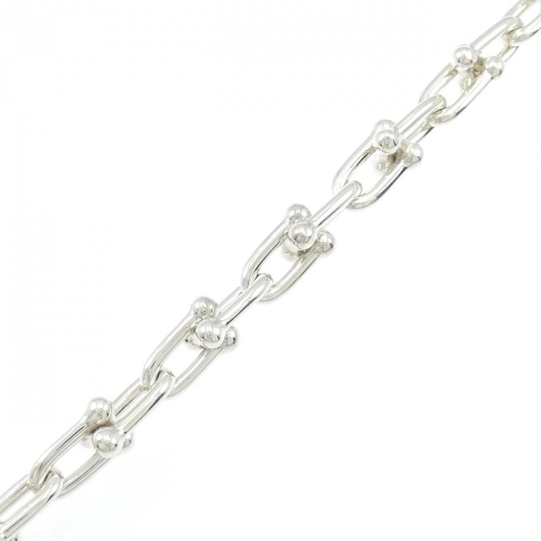 TIFFANY HARDWARE SMALL LINK BRACELET: Tiffany Hardware Small Link Bracelet Brand: Tiffany Type: Bracelet Material: 925 Silver, Color: White Size: 19.5cmActualSize Max W: 6.4mm Accessories: None Accessories Notice: When purchasing