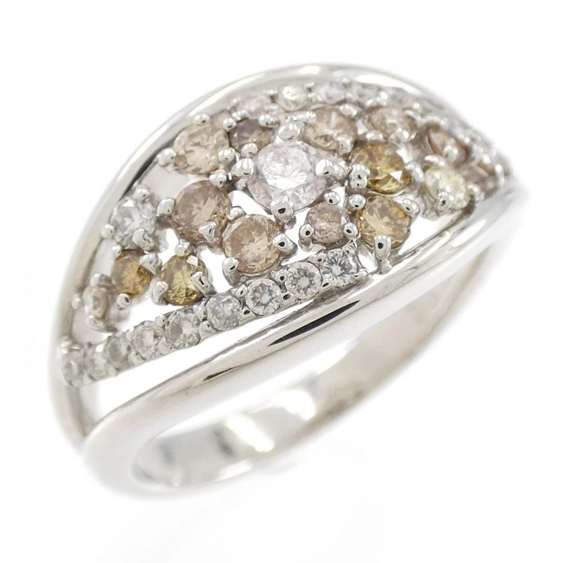 K18WG DIAMOND RING: K18WG Diamond Ring Brand: Unbranded Type: Ring Material: K18 White Gold, Main Stone/Creation Natural Color: White Gold Size: 5.5 -6 ( US size) Accessories: None Accessories Notice: When