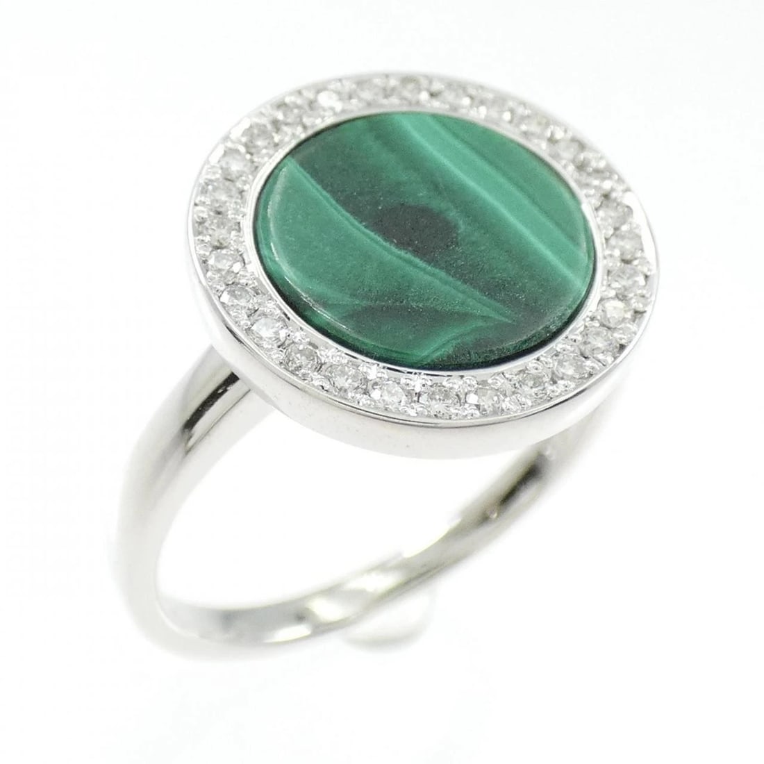 VENDOME MALACHITE RING: VENDOME Malachite Ring Brand: VENDOME Type: Ring Material: K18 White Gold, Main Stone/Creation Malachite Color: White Gold Size: 6US US Accessories: None Accessories Notice: When purchasing