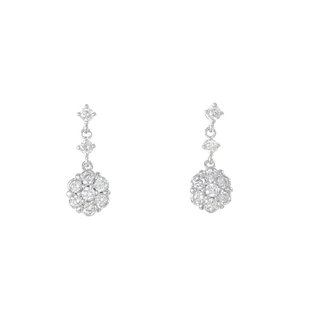 PONTE VECCHIO DIAMOND EARRINGS: Ponte Vecchio Diamond Earrings Brand: Ponte Vecchio Type: Earrings Material: K18 White Gold, Main Stone/Creation Natural Color: White Size: ActualSize HxW: 14.1mmx5.5mm Accessories: None A