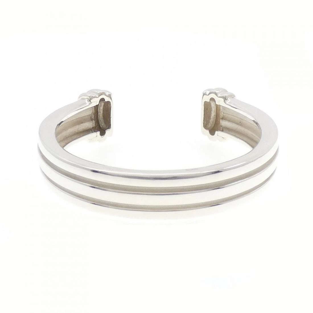 TIFFANY & CO. ATLAS BANGLE: Tiffany & Co. Atlas Bangle Brand: Tiffany Type: Bracelet Material: 925 Silver, Color: White Size: 16cmActualSize Max W: 15.2mm Accessories: None Accessories Notice: When purchasing pre-owned