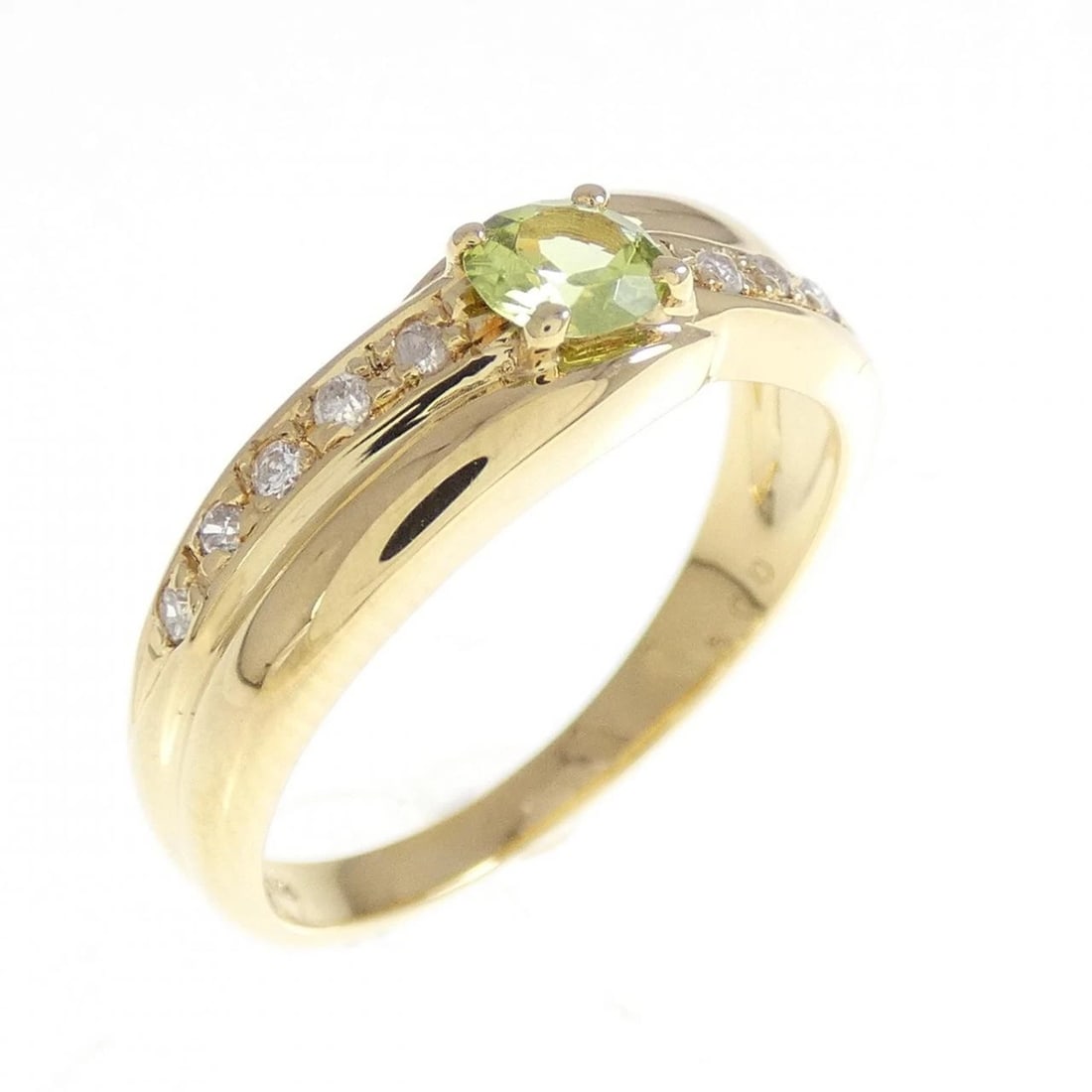K18YG PERIDOT RING: K18YG Peridot Ring Brand: Unbranded Type: Ring Material: K18 Yellow Gold, Main Stone/Creation peridot Color: Yellow Gold Size: 5.5 US Accessories: None Accessories Notice: When purchasing