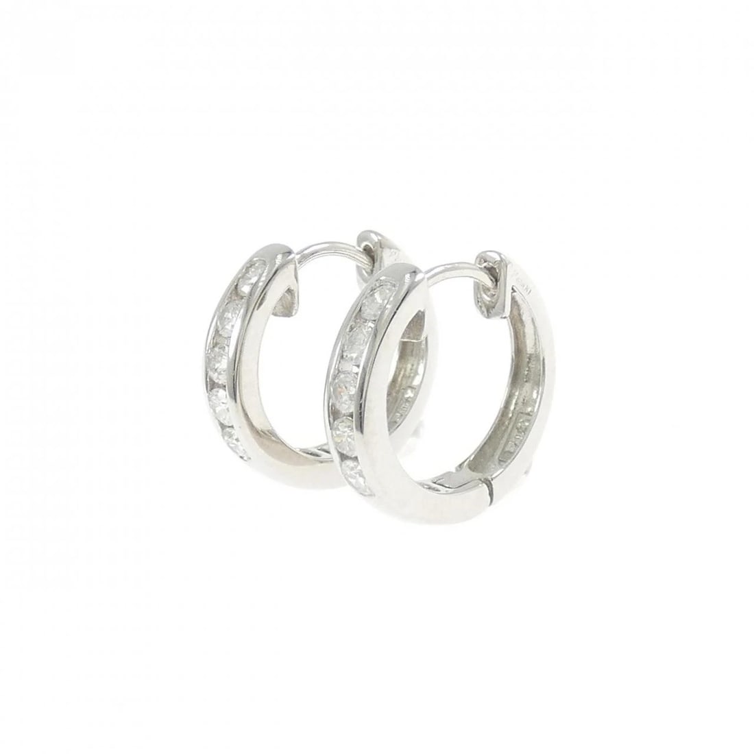 PT900 DIAMOND HOOP EARRINGS: PT900 Diamond Hoop Earrings Brand: Unbranded Type: Earrings Material: Platinum 900 Platinum, Main Stone/Creation natural Color: White Gold Size: HxW: 15.5mmx3.4mm Accessories: None