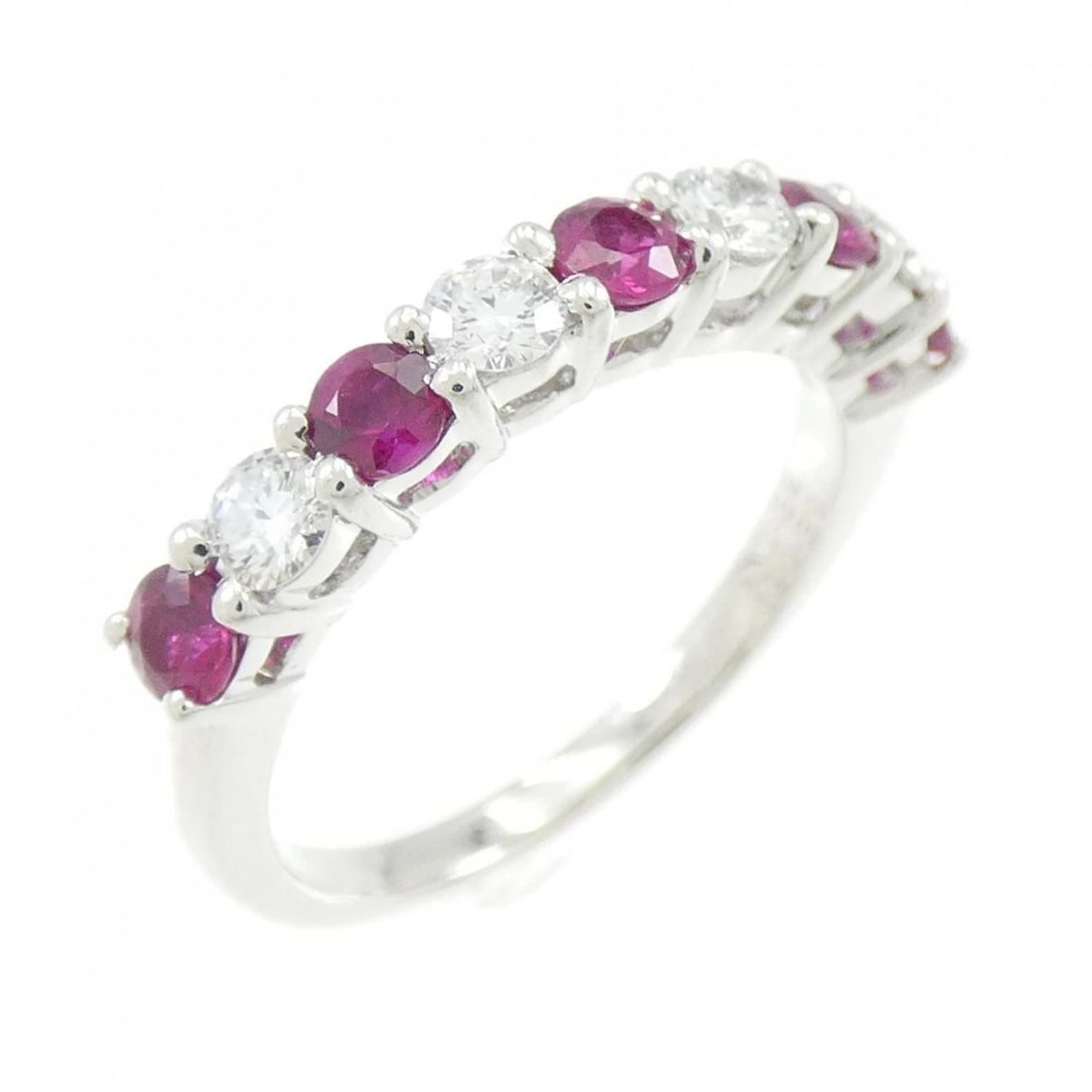 K18WG RUBY RING: K18WG Ruby Ring Brand: Unbranded Type: Ring Material: K18 White Gold, Main Stone/Creation RUBY Color: White Gold Size: 4-4.5 US Accessories: None Accessories Notice: When purchasing pre-owned