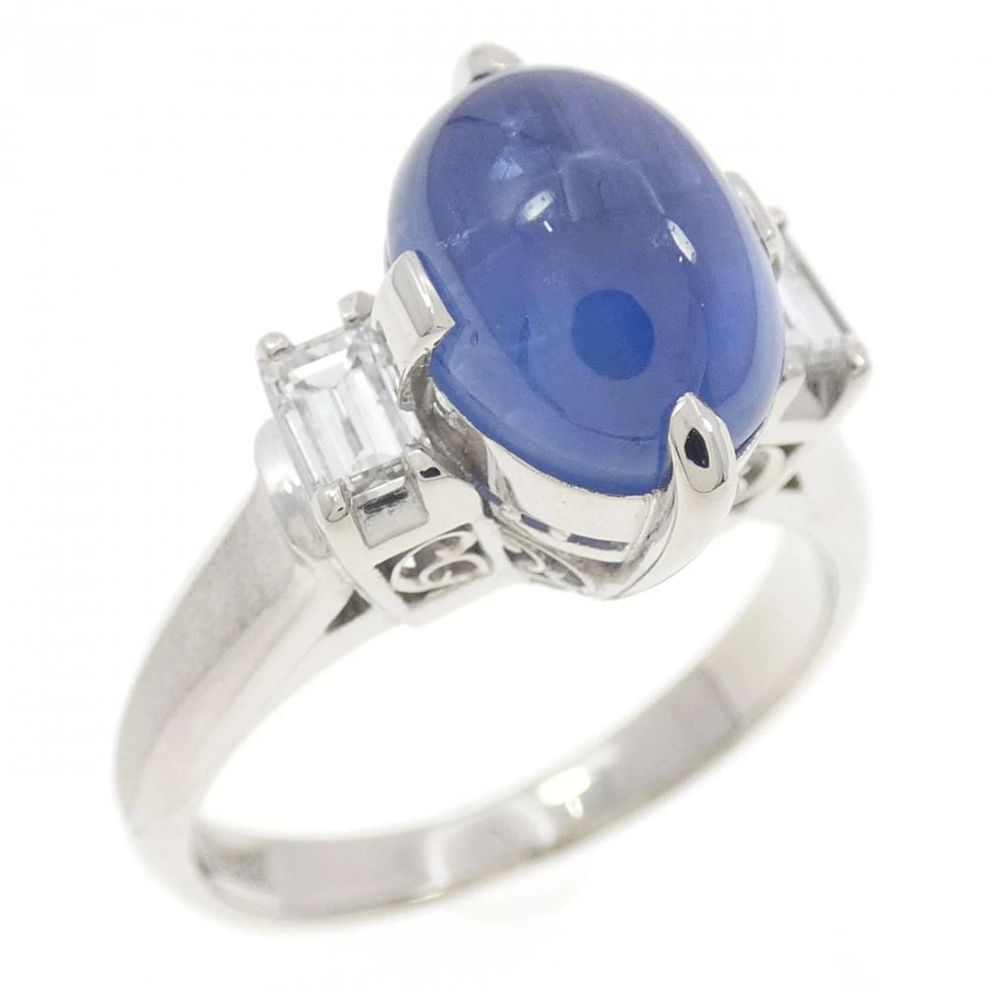 PT900 STAR SAPPHIRE RING: PT900 Star Sapphire Ring Brand: Unbranded Type: Ring Material: Platinum 900 Platinum, Color: None Size: 6.5 US Accessories: None Accessories Notice: When purchasing pre-owned goods, please