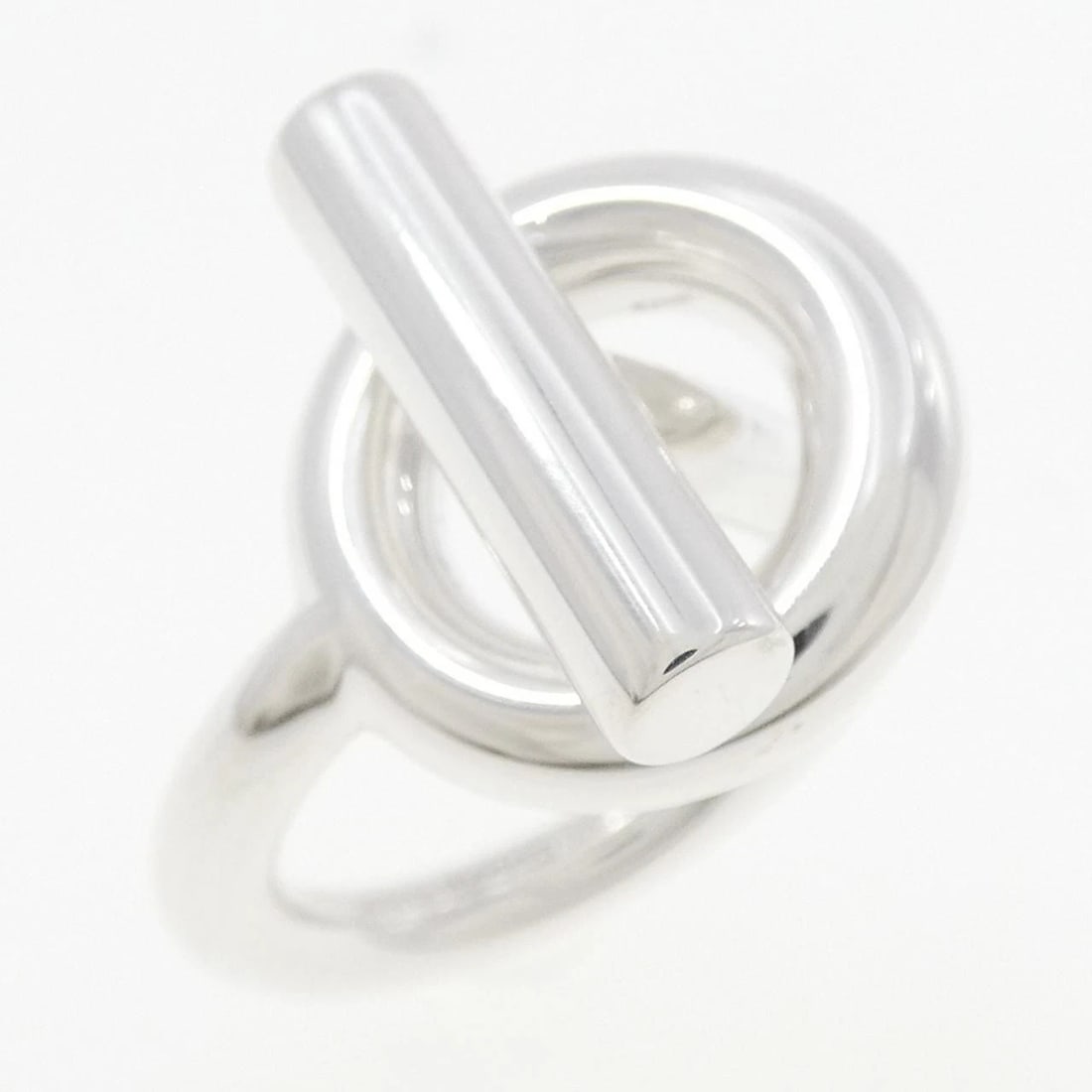 HERMES ECHAPPEE RING: HERMES ECHAPPEE Ring Brand: HERMES Type: Ring Material: 925 Silver, Color: White Size: 3.5-4 (US size) Accessories: None Accessories Notice: When purchasing pre-owned goods, please refer t