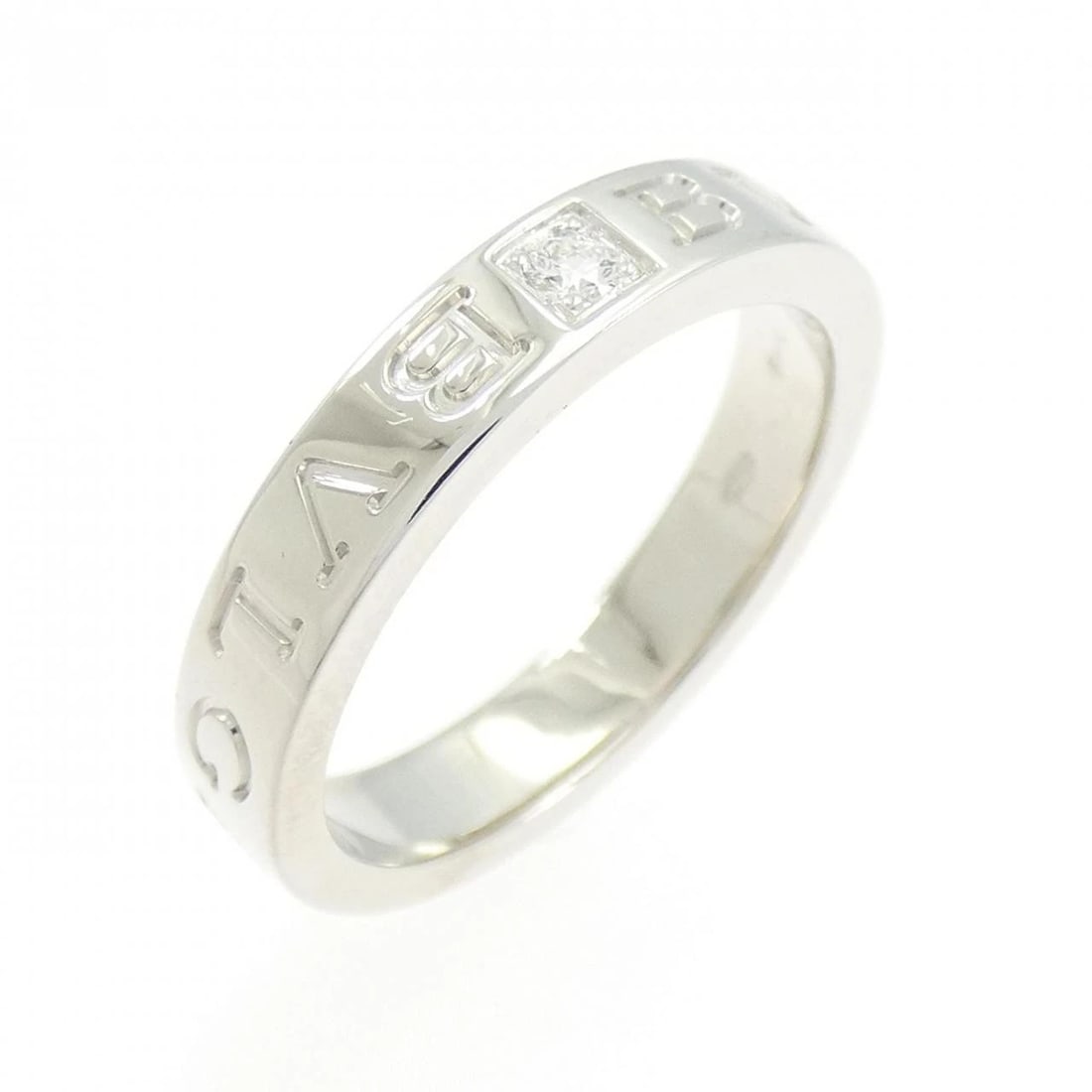 BVLGARI B.ZERO1 RING: BVLGARI B.zero1 Ring Brand: BVLGARI Type: Ring Material: 750 White Gold, Main Stone/Creation Natural Color: White Size: 8 (US size) Accessories: None Accessories Notice: When purchasing