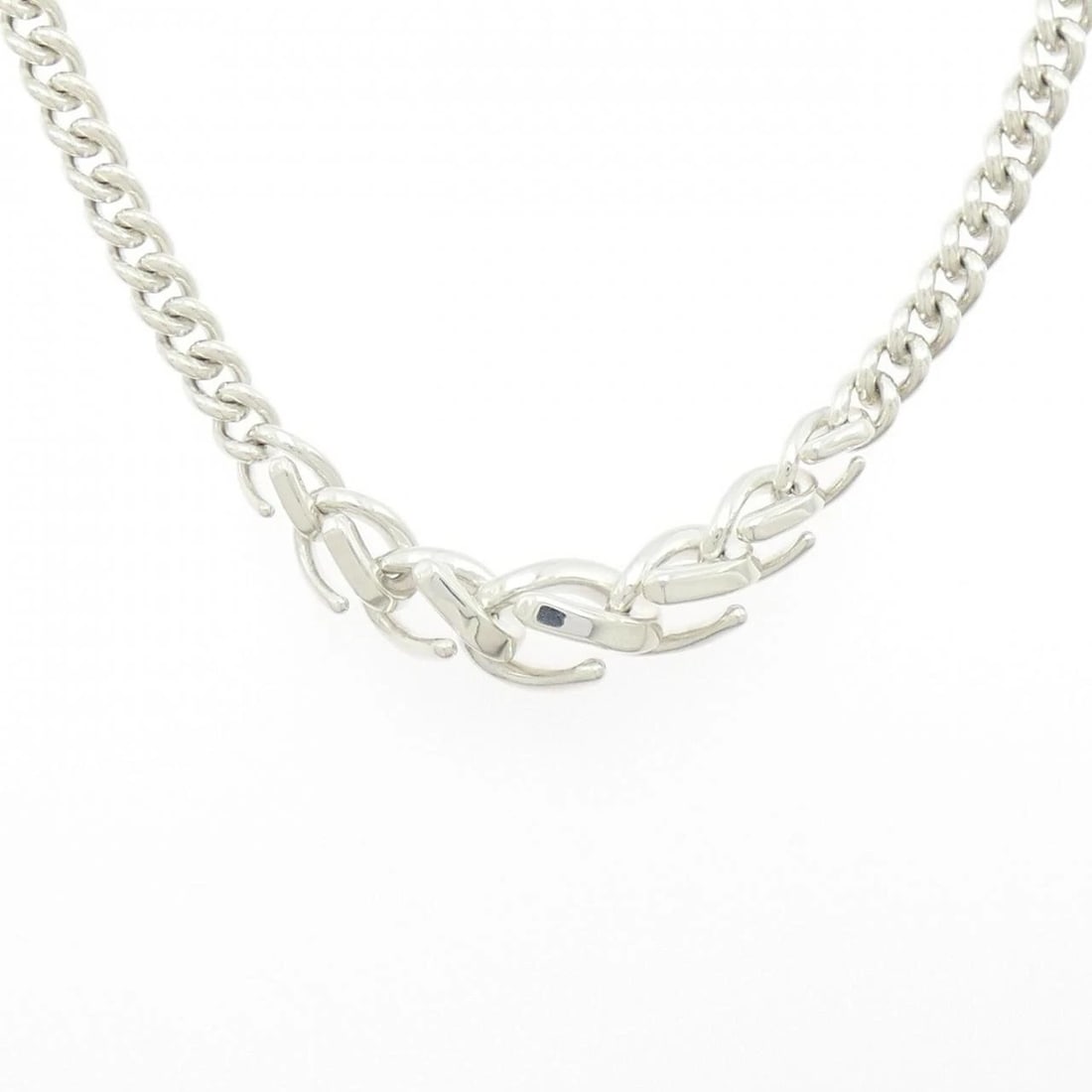 TIFFANY & CO. FORGED GRADUATED NECKLACE: TIFFANY & Co. Forged Graduated Necklace Brand: TIFFANY&Co. Type: Necklace Material: 925Silver, Color: White Size: 46cmActual Size Max width approx.: 10.0mm Chain maximum width approx.: 5.1mm 