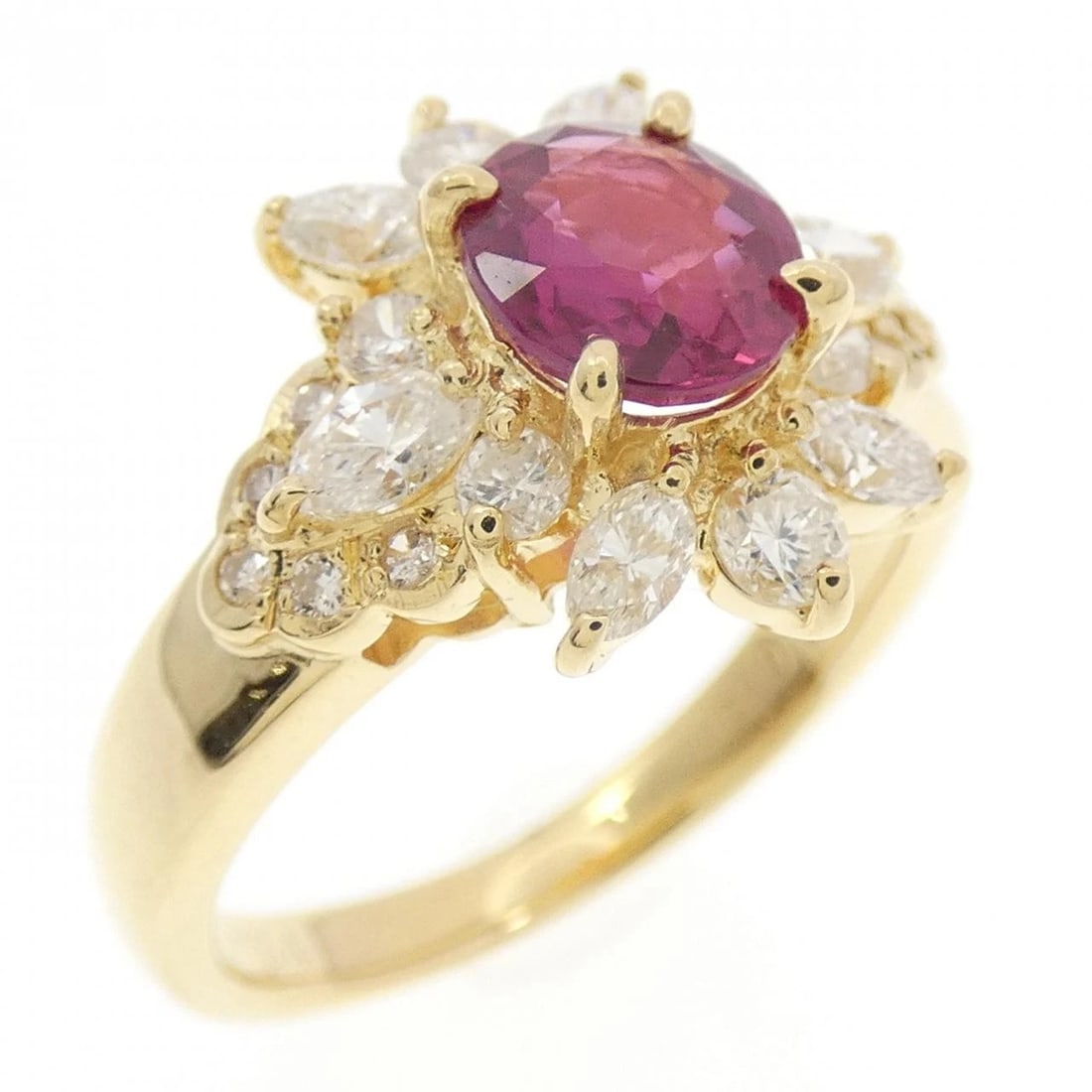 K18YG RUBY RING: K18YG Ruby Ring Brand: Unbranded Type: Ring Material: K18 Yellow Gold, Main Stone/Creation RUBY Color: Yellow Gold Size: 5 US Accessories: None Accessories Notice: When purchasing pre-owne