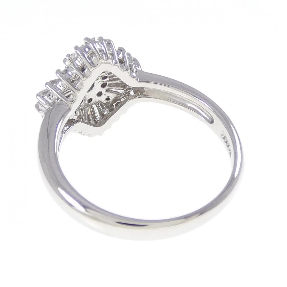 PT900 ALEXANDRITE RING - 3