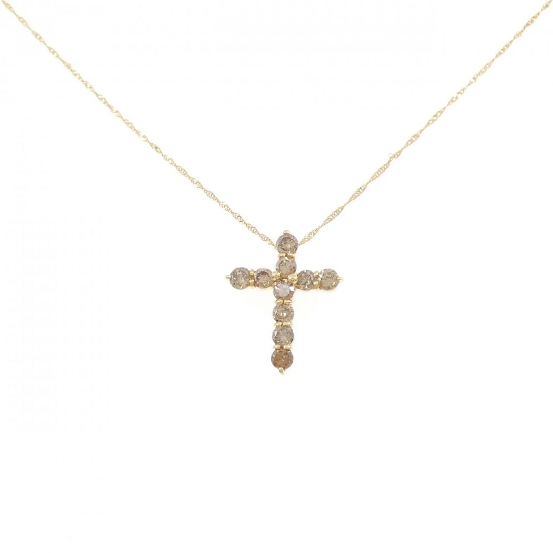 K18YG CROSS DIAMOND NECKLACE: K18YG Cross Diamond Necklace Brand: Unbranded Type: Necklace Material: K18 Yellow Gold, Main Stone/Creation Natural Color: Yellow Gold Size: 40cmActualSize Pendant top H x W: 19.5mmx15.9mm