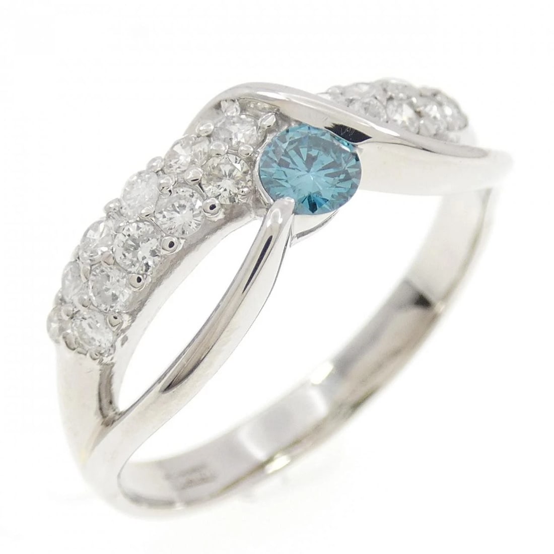 PT900 DIAMOND RING: PT900 Diamond Ring Brand: Unbranded Type: Ring Material: Platinum 900 Platinum, Main Stone/Creation Natural Color: Silver Size: 10.5 ( US size) Accessories: None Accessories Notice: When p