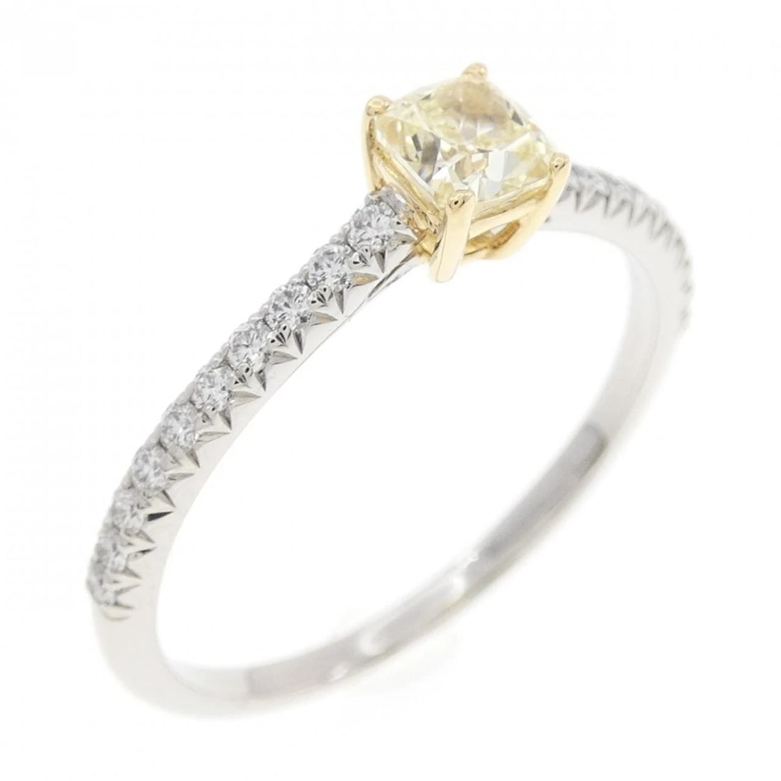 TIFFANY & CO. DIAMOND RING: Tiffany & Co. Diamond Ring Brand: Tiffany Type: Ring Material: Platinum 950 750 Yellow Gold, Main Stone/Creation Natural Color: White Size: 8-8.5 (US size) Accessories: None Accessories No
