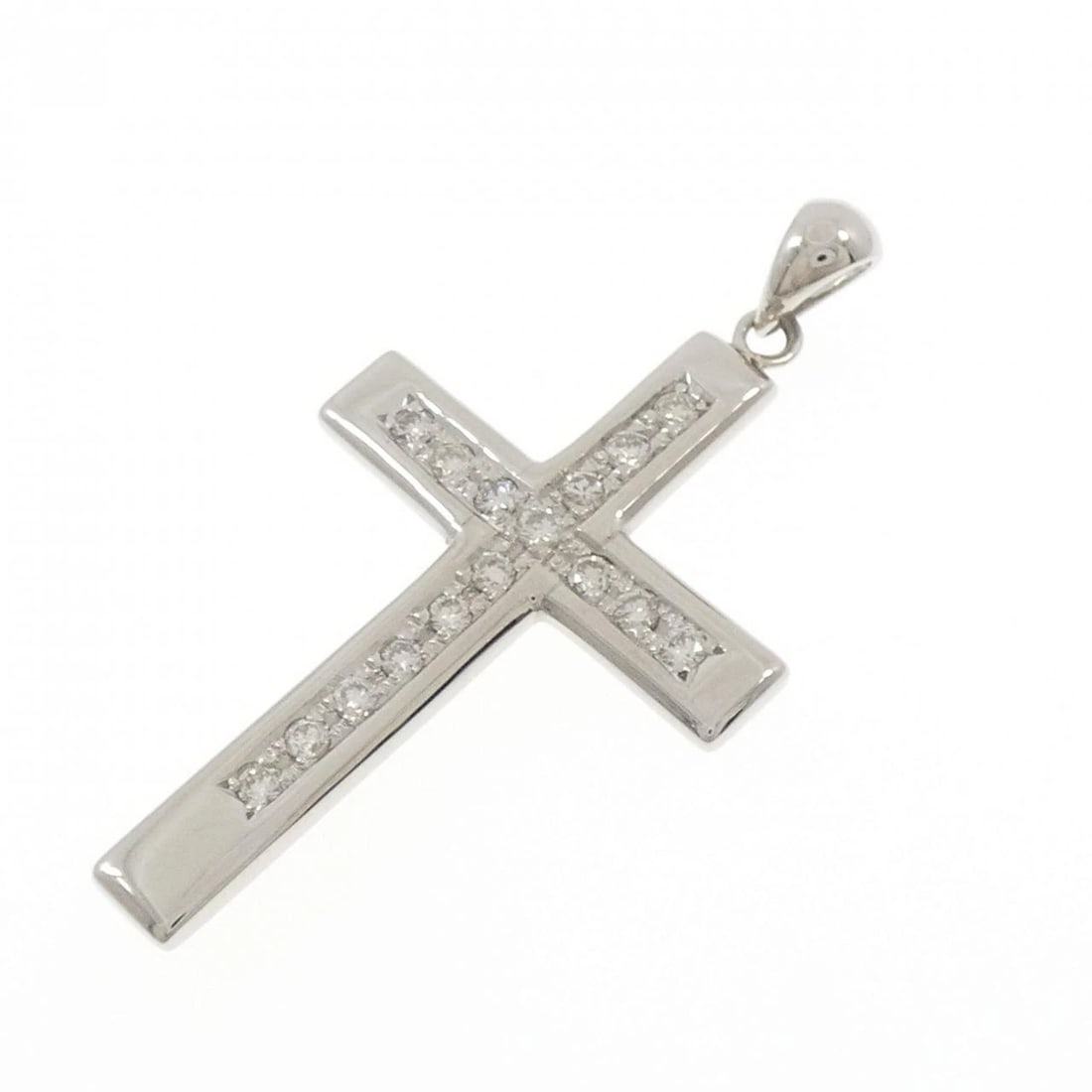 PT900 CROSS DIAMOND PENDANT: PT900 Cross Diamond Pendant Brand: Unbranded Type: Pendant Brooch Material: Platinum 900 Platinum, Main Stone/Creation Natural Color: White Gold Size: ActualSize HxW: 45.7mmx25.3mm 