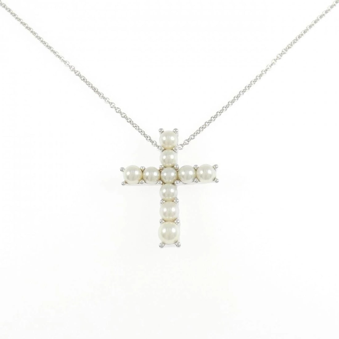 MIKIMOTO AKOYA PEARL NECKLACE: MIKIMOTO Akoya Pearl Necklace Brand: MIKIMOTO Type: Necklace Material: K18 White Gold, Main Stone/Creation Akoya Pearl Color: White Gold Size: 42cm, ActualSize Pendant top H x W: 24.8mmx20.0mm