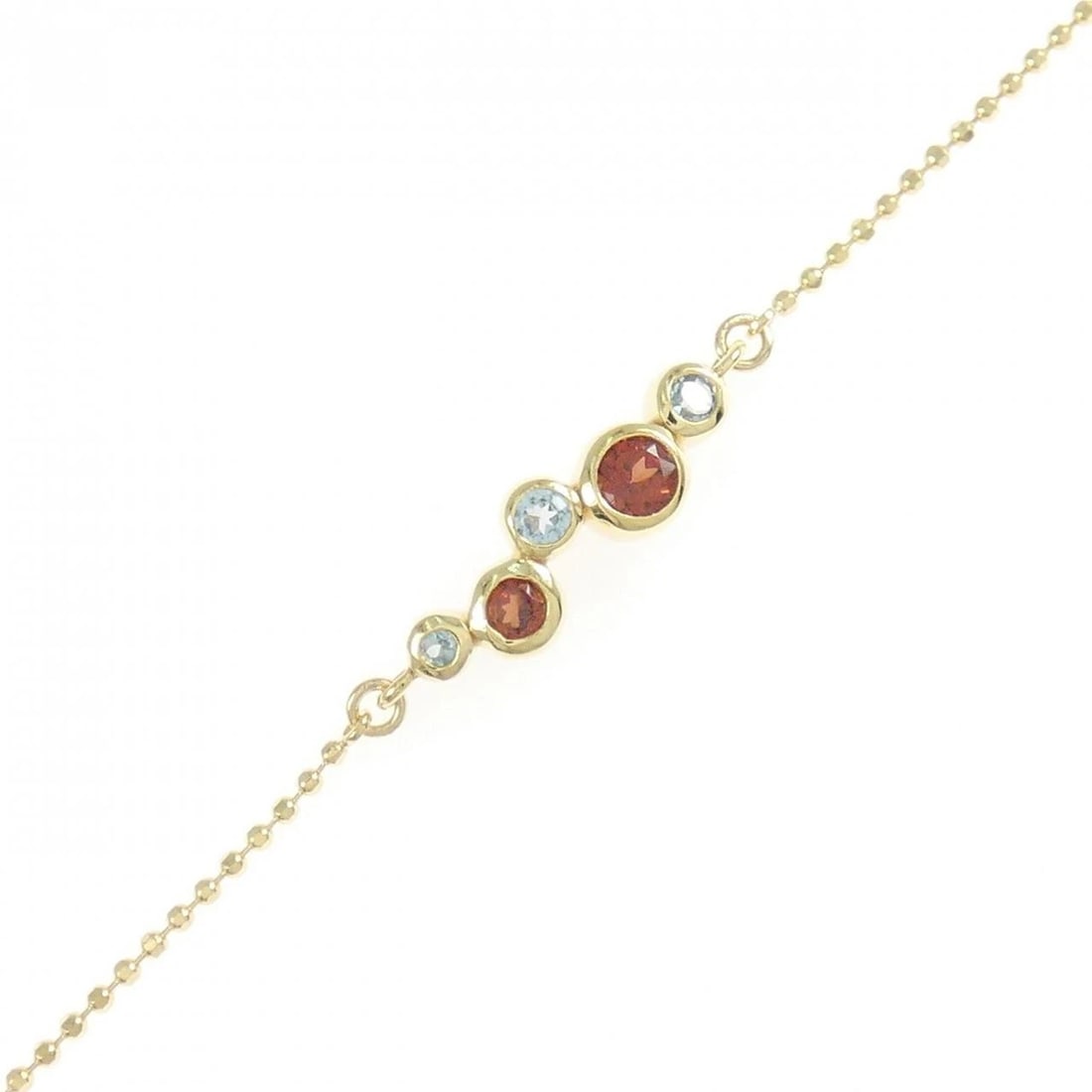 K18YG GARNET BRACELET: K18YG Garnet Bracelet Brand: Unbranded Type: Bracelet Material: K18 Yellow Gold, Color: Yellow Gold Size: 15-17cmActualSize Max W: 4.9mm Accessories: None Accessories Notice: When purchasing