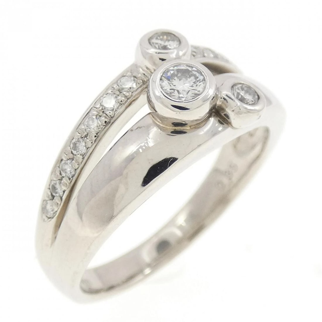 PT900 DIAMOND RING: PT900 Diamond Ring Brand: Unbranded Type: Ring Material: Platinum 900 Platinum, Main Stone/Creation natural Color: White Gold Size: 9 US Accessories: None Accessories Notice: When purchasi