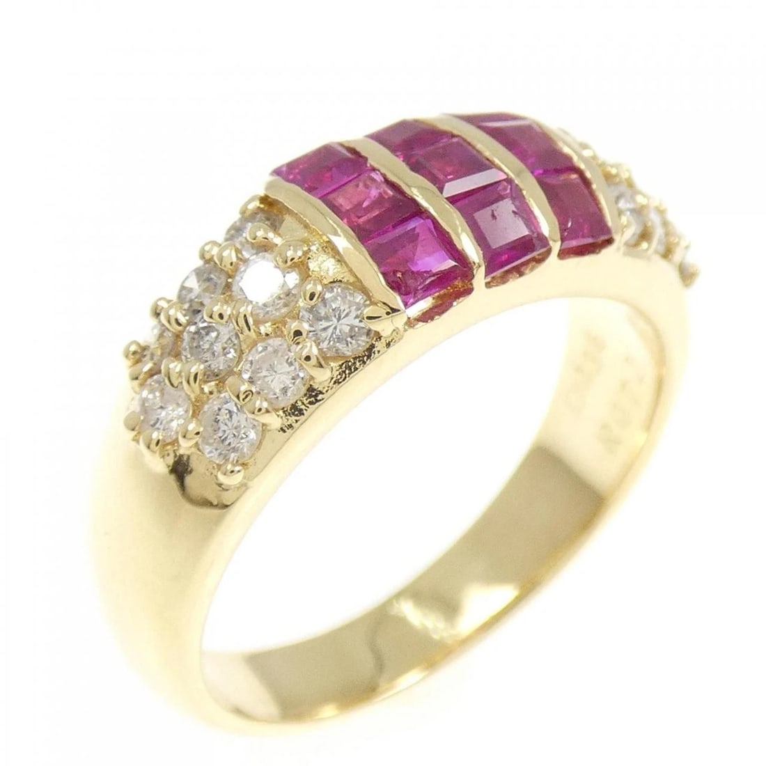 K18YG RUBY RING: K18YG Ruby Ring Brand: Unbranded Type: Ring Material: K18 Yellow Gold, Main Stone/Creation RUBY Color: Yellow Gold Size: 5.5 US Accessories: None Accessories Notice: When purchasing pre-ow