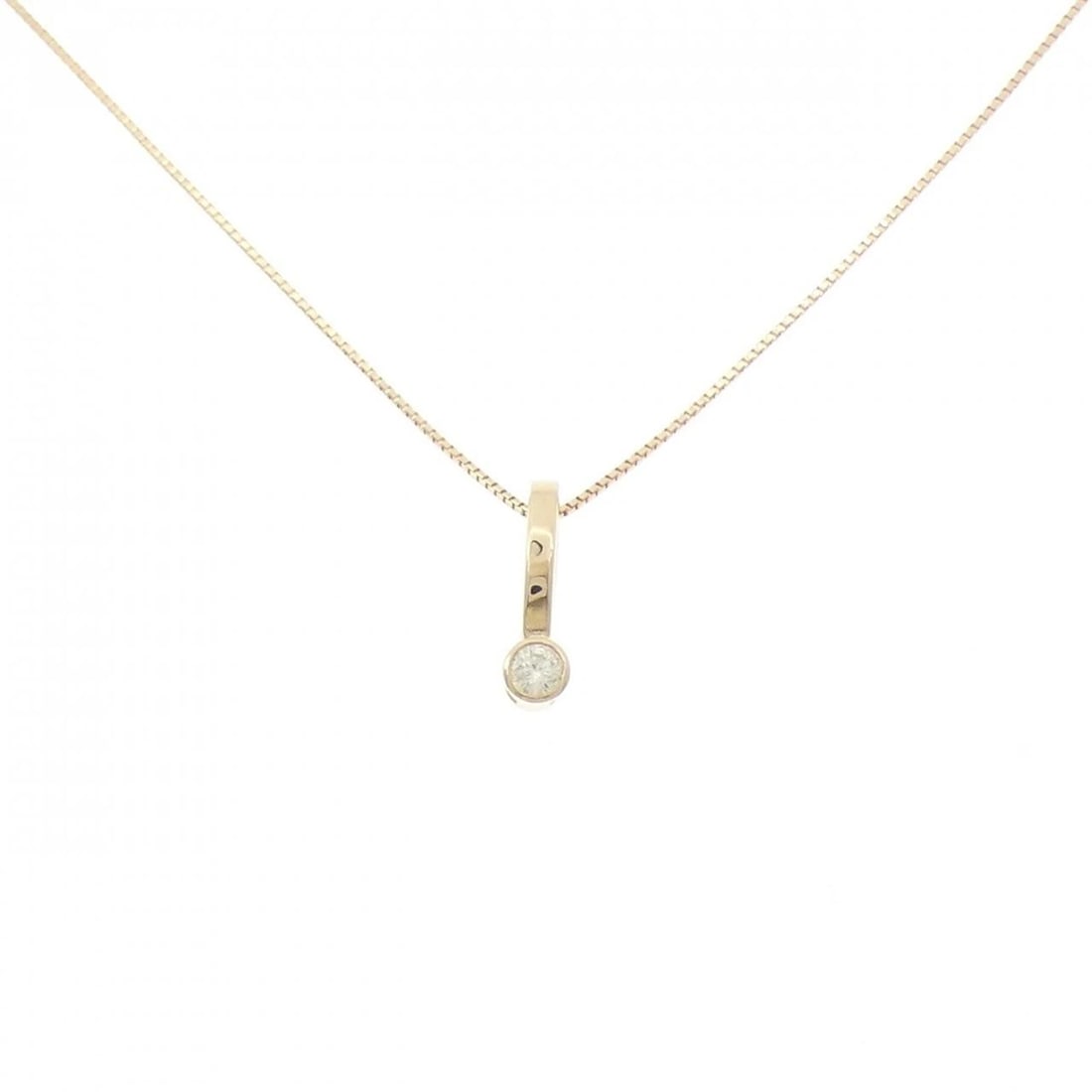 750YG K18YG DIAMOND NECKLACE: 750YG K18YG Diamond Necklace Brand: Unbranded Type: Necklace Material: 750 Yellow Gold K18 Yellow Gold, Main Stone/Creation Natural Color: YG Size: 45cmActualSize Pendant top H x W: