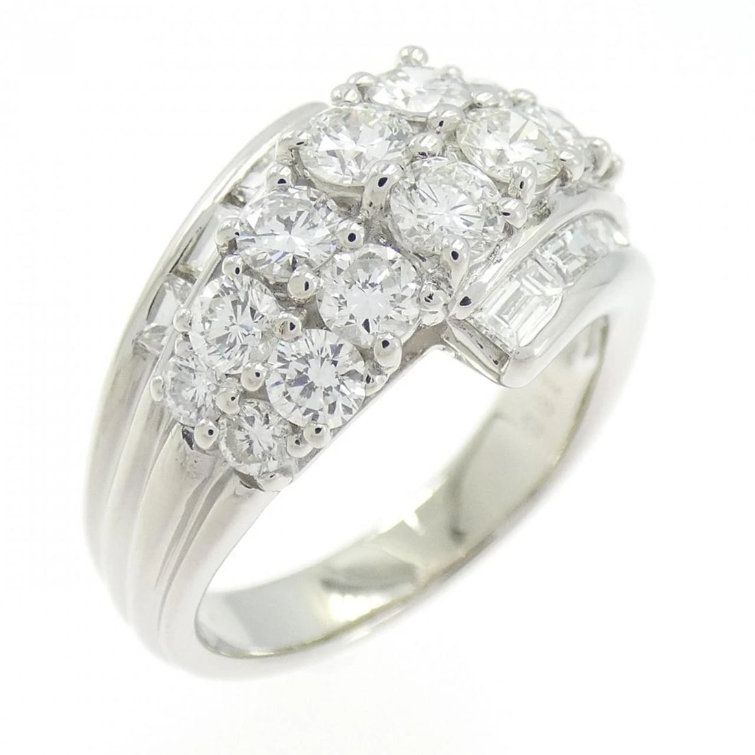 PT900 DIAMOND RING: PT900 Diamond Ring Brand: Unbranded Type: Ring Material: Platinum 900 Platinum, Main Stone/Creation Natural Color: None Size: 6.5 US Accessories: None Accessories Notice: When purchasing p