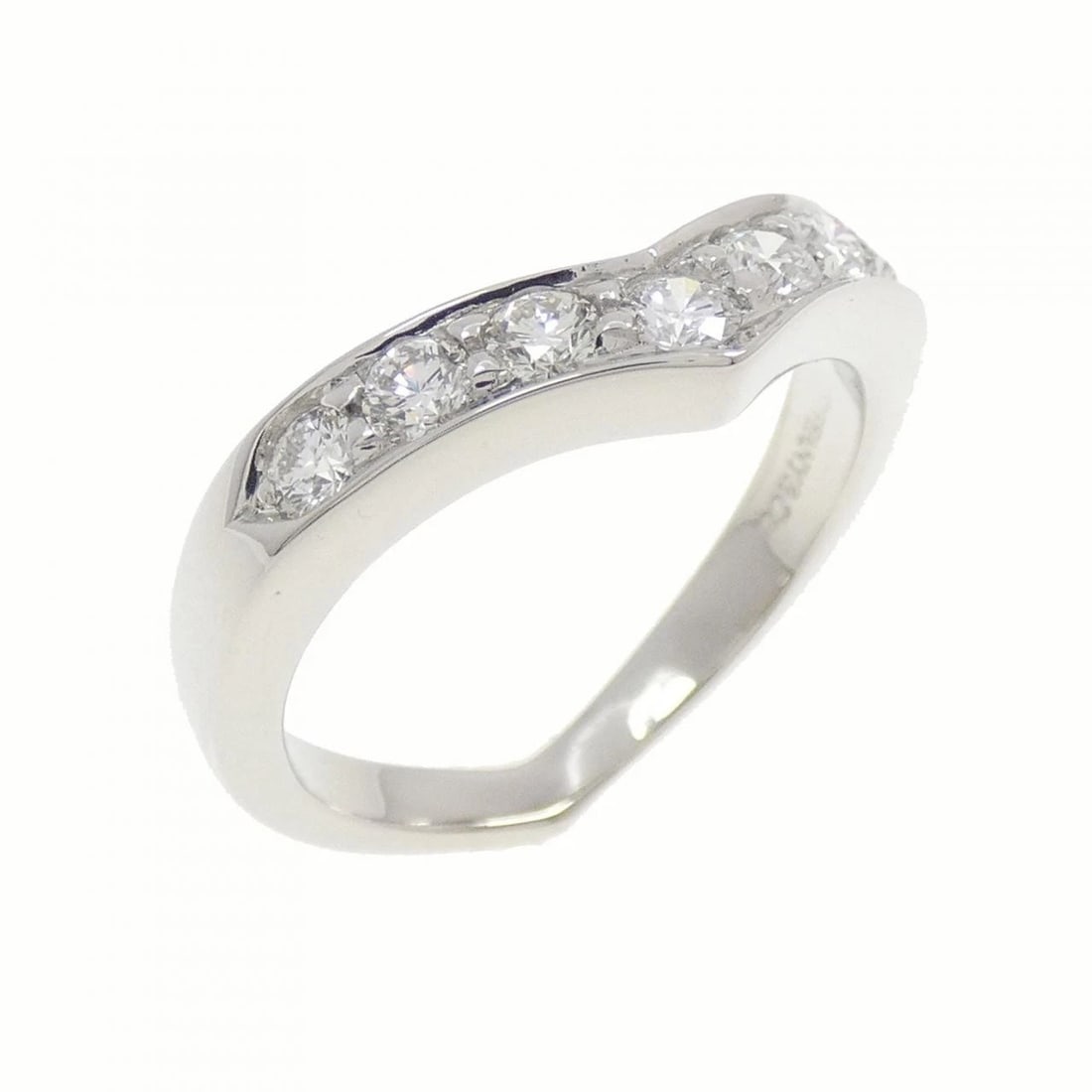 TIFFANY V-BAND RING: Tiffany V-Band Ring Brand: Tiffany Type: Ring Material: Platinum 950, Main Stone/Creation Natural Color: White Size: 5 (US size) Accessories: None Accessories Notice: When purchasing pre-o