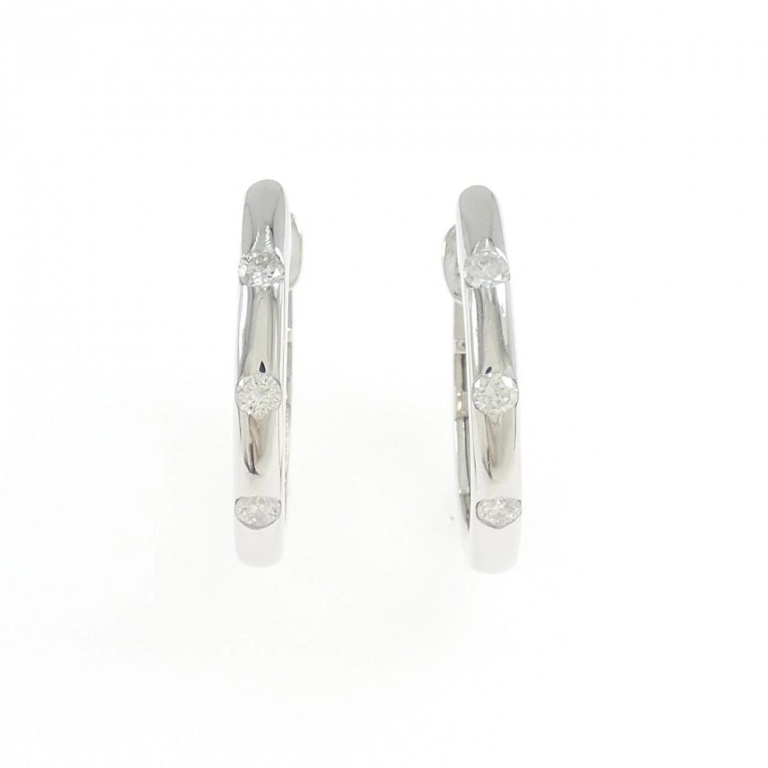 K18WG DIAMOND HOOP EARRINGS: K18WG Diamond Hoop Earrings Brand: Unbranded Type: Earrings Material: K18 White Gold, Main Stone/Creation Natural Color: WG Size: ActualSize HxW: 18.4mmx2.2mm Accessories: None Accessories