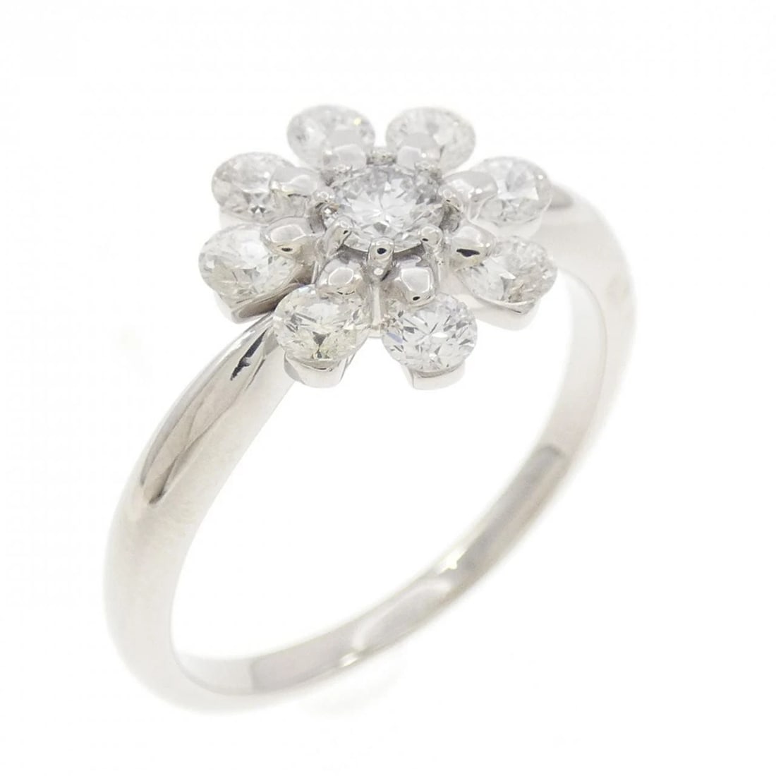 PT900 FLOWER DIAMOND RING: PT900 Flower Diamond Ring Brand: Unbranded Type: Ring Material: Platinum 900 Platinum, Main Stone/Creation Natural Color: None Size: 7.5-8 US Accessories: None Accessories Notice: When