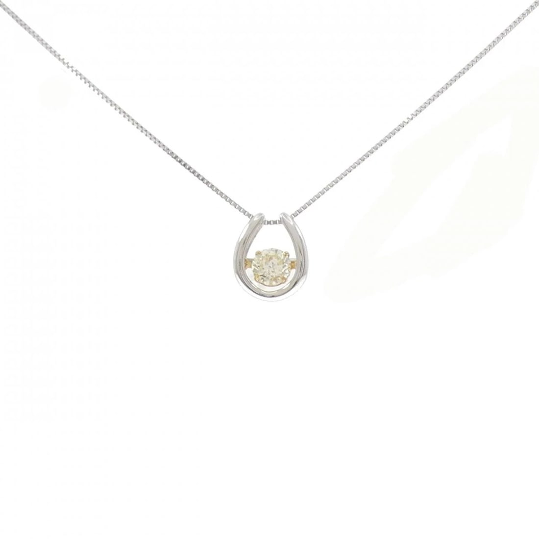 PT900 K18YG PT850 HORSE SHOE DIAMOND NECKLACE: PT900 K18YG PT850 Horse Shoe Diamond Necklace Brand: Unbranded Type: Necklace Material: Platinum 900 Platinum K18 Yellow Gold Platinum 850, Main Stone/Creation Natural Color: YG Size:
