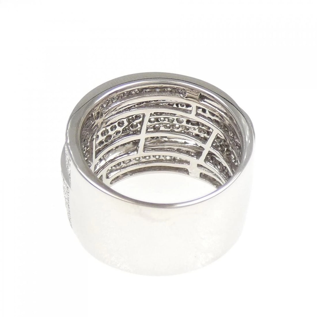 750WG PAVE DIAMOND RING - 3