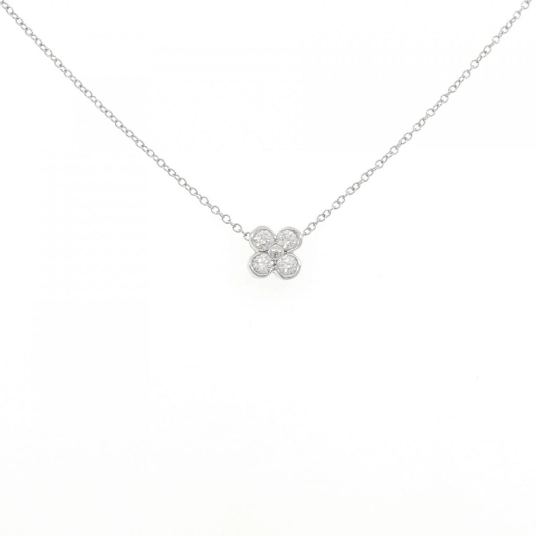 TIFFANY 4 BEZEL NECKLACE: Tiffany 4 Bezel Necklace Brand: Tiffany Type: Necklace Material: Platinum 950, Main Stone/Creation Natural Color: White Size: 41cmActualSize Pendant top H x W: 6.5mmx6.5mm Chain Max. W: 1.1mm 
