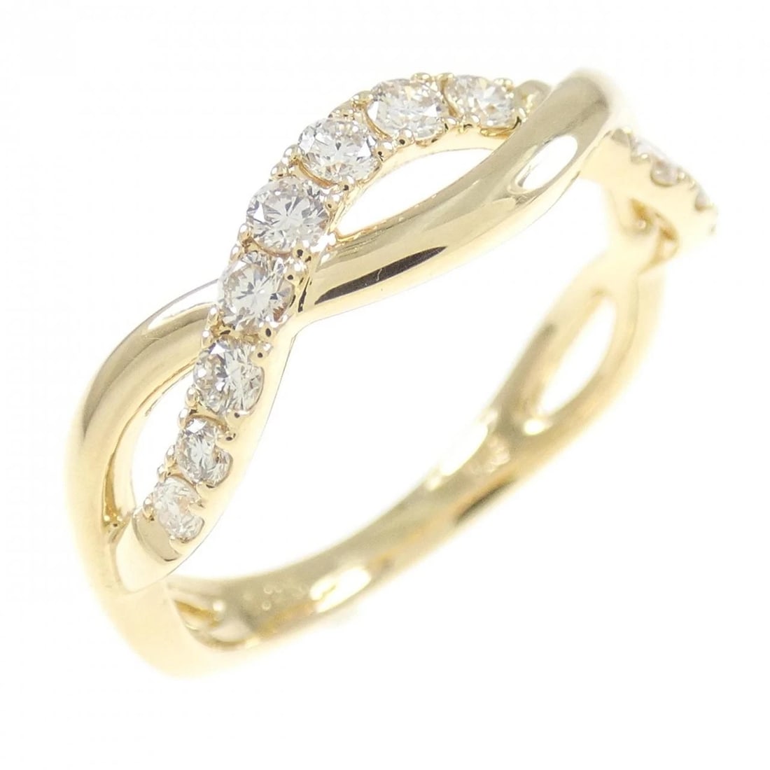 K18YG DIAMOND RING: K18YG Diamond Ring Brand: Unbranded Type: Ring Material: K18 Yellow Gold, Main Stone/Creation Natural Color: Yellow Gold Size: 5.5 -6 ( US size) Accessories: None Accessories Notice: When
