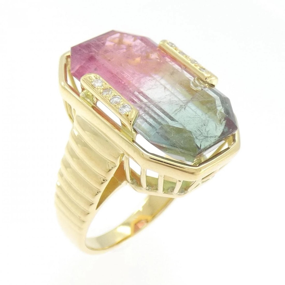 K18YG TOURMALINE RING: K18YG Tourmaline Ring Brand: Unbranded Type: Ring Material: K18 Yellow Gold, Main Stone/Creation Main Stone TourmalineSide Stone Diamond Color: Yellow Gold Size: 7-7.5 ( US size) Accessories: