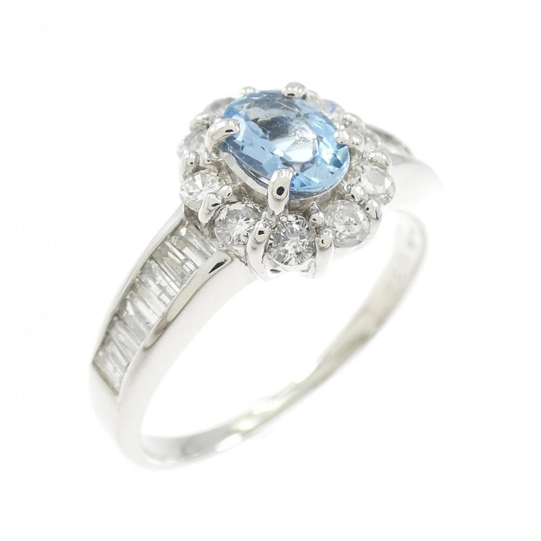 PT900 AQUAMARINE RING: PT900 Aquamarine Ring Brand: Unbranded Type: Ring Material: Platinum 900 Platinum, Main Stone/Creation Aquamarine Color: White Gold Size: 7 ( US size) Accessories: None Accessories Notice: