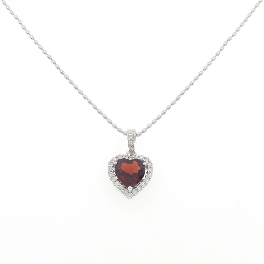 K18WG HEART GARNET NECKLACE: K18WG Heart Garnet Necklace Brand: Unbranded Type: Necklace Material: K18 White Gold, Color: WG Size: 45cmActualSize Pendant top H x W: 19.8mmx12.1mm Chain Max. W: 1.1mm Accessories: None