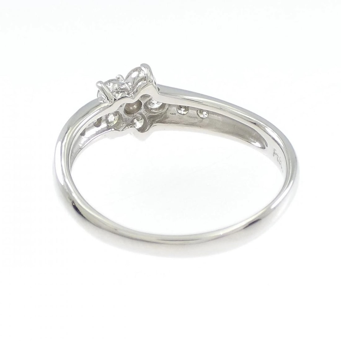 PT900 FLOWER DIAMOND RING - 3