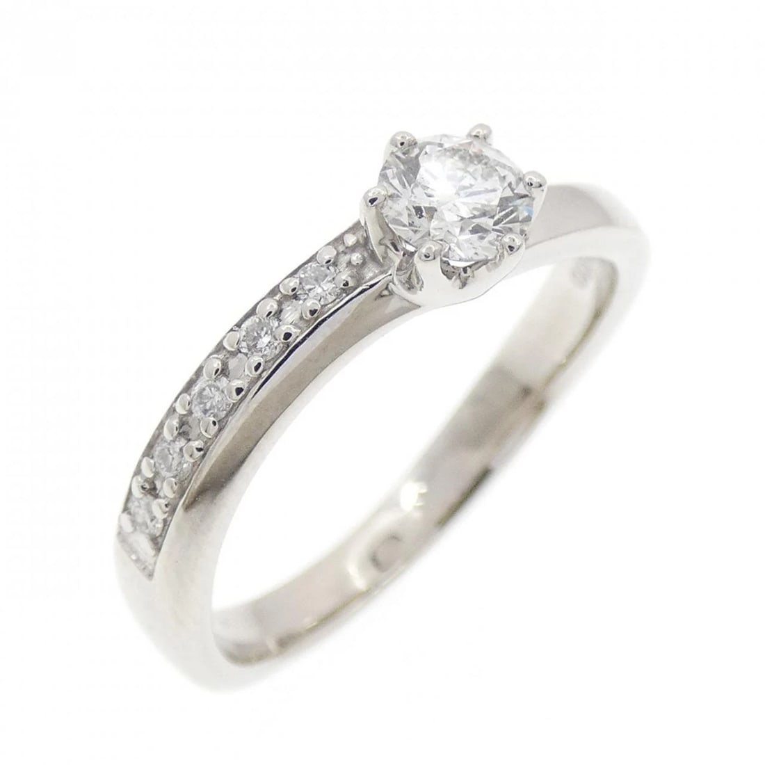 PT900 DIAMOND RING: PT900 Diamond Ring Brand: Unbranded Type: Ring Material: Platinum 900 Platinum, Main Stone/Creation natural Color: White Gold Size: 6 US Accessories: None Accessories Notice: When purchasi