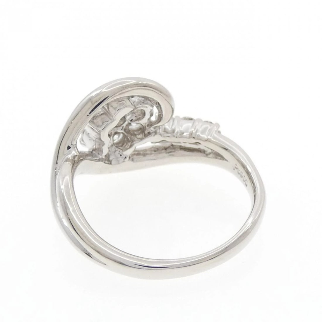 PT900 FLOWER DIAMOND RING - 3