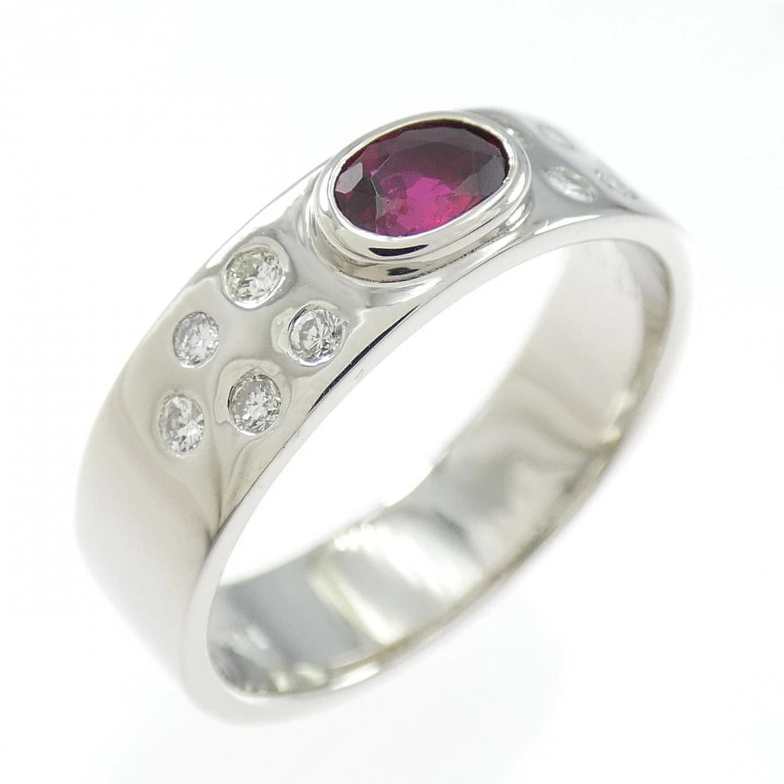 PT900 RUBY RING: PT900 Ruby Ring Brand: Unbranded Type: Ring Material: Platinum 900 Platinum, Main Stone/Creation RUBY Color: White Gold Size: 7.5-8 US Accessories: None Accessories Notice: When purchasing