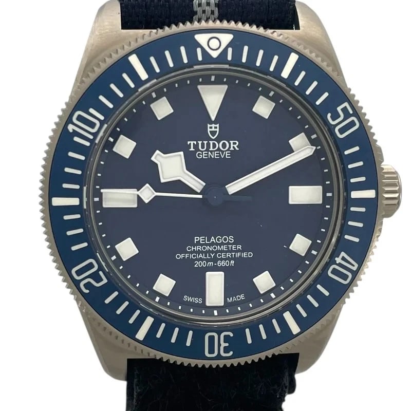 TUDOR PELAGOS BLUE TITANIUM WATCH: Tudor Pelagos Blue Titanium Watch Brand: TUDOR Type: Wrist watch Material: titanium Color: Dial Color Blue Size: [ Case size ] 42mm / Case shape: Round face / Case thickness: 13.9mm [ Arm