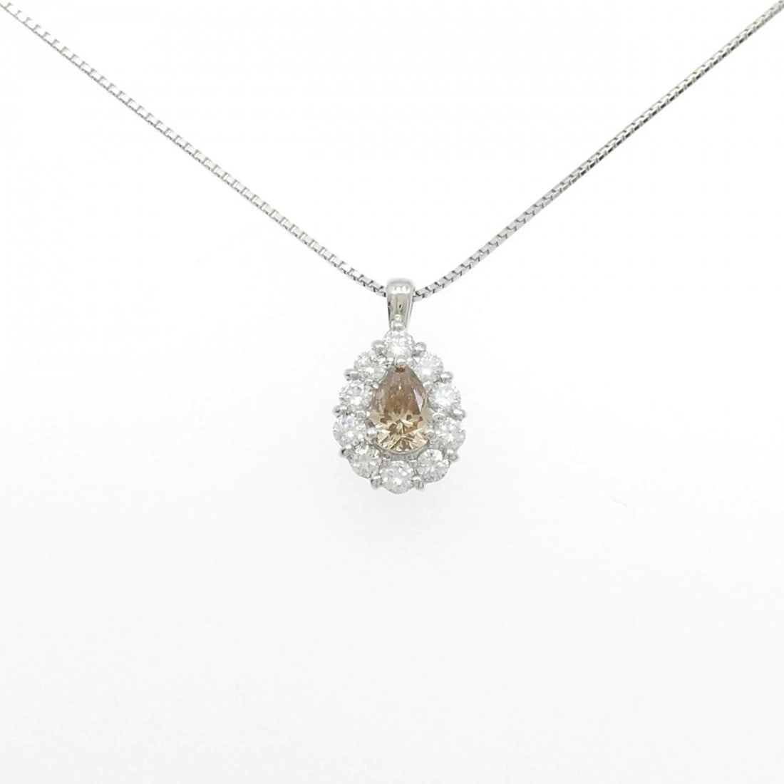 PT900 PT850 DIAMOND NECKLACE: PT900 PT850 Diamond Necklace Brand: Unbranded Type: Necklace Material: Platinum 900 Platinum Platinum 850, Main Stone/Creation natural Color: White Gold Size: 45cmActualSize Pendant top H x W: