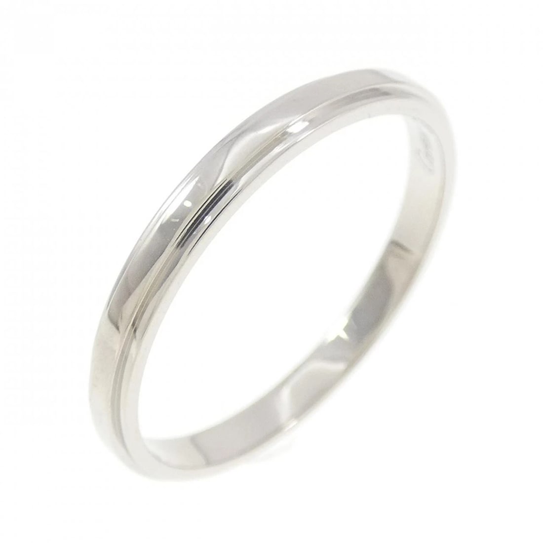 CARTIER D'AMOUR RING: Cartier d'Amour Ring Brand: Cartier Type: Ring Material: Platinum 950, Color: White Size: 8.5 (US size) Accessories: None Accessories Notice: When purchasing pre-owned goods, please refer