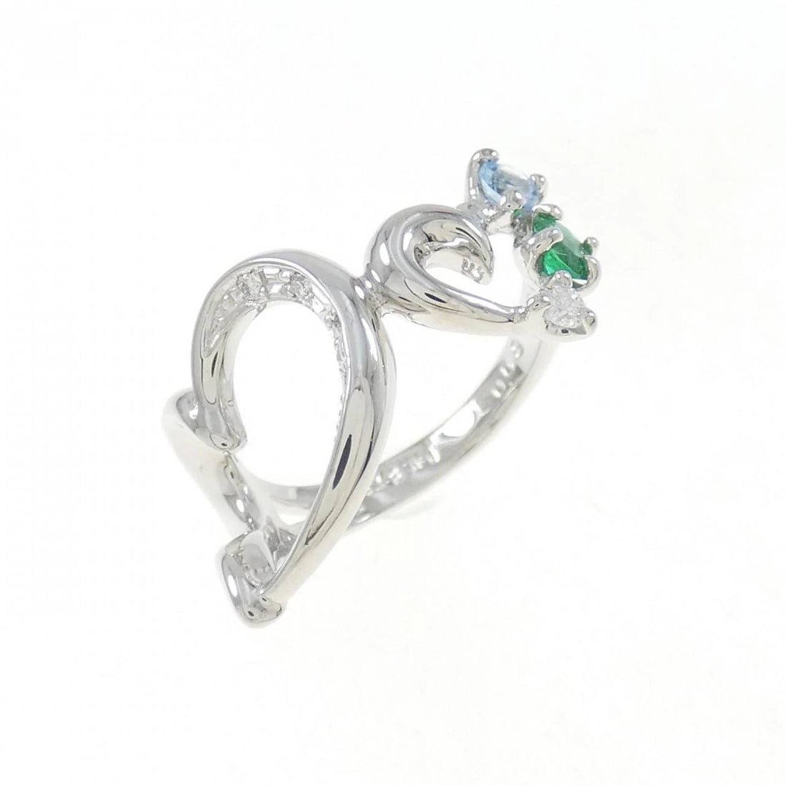 K18WG COLOR STONE RING: K18WG Color Stone Ring Brand: Unbranded Type: Ring Material: K18 White Gold, Main Stone/Creation topaz Color: White Gold Size: 3 US Accessories: None Accessories Notice: When purchasing