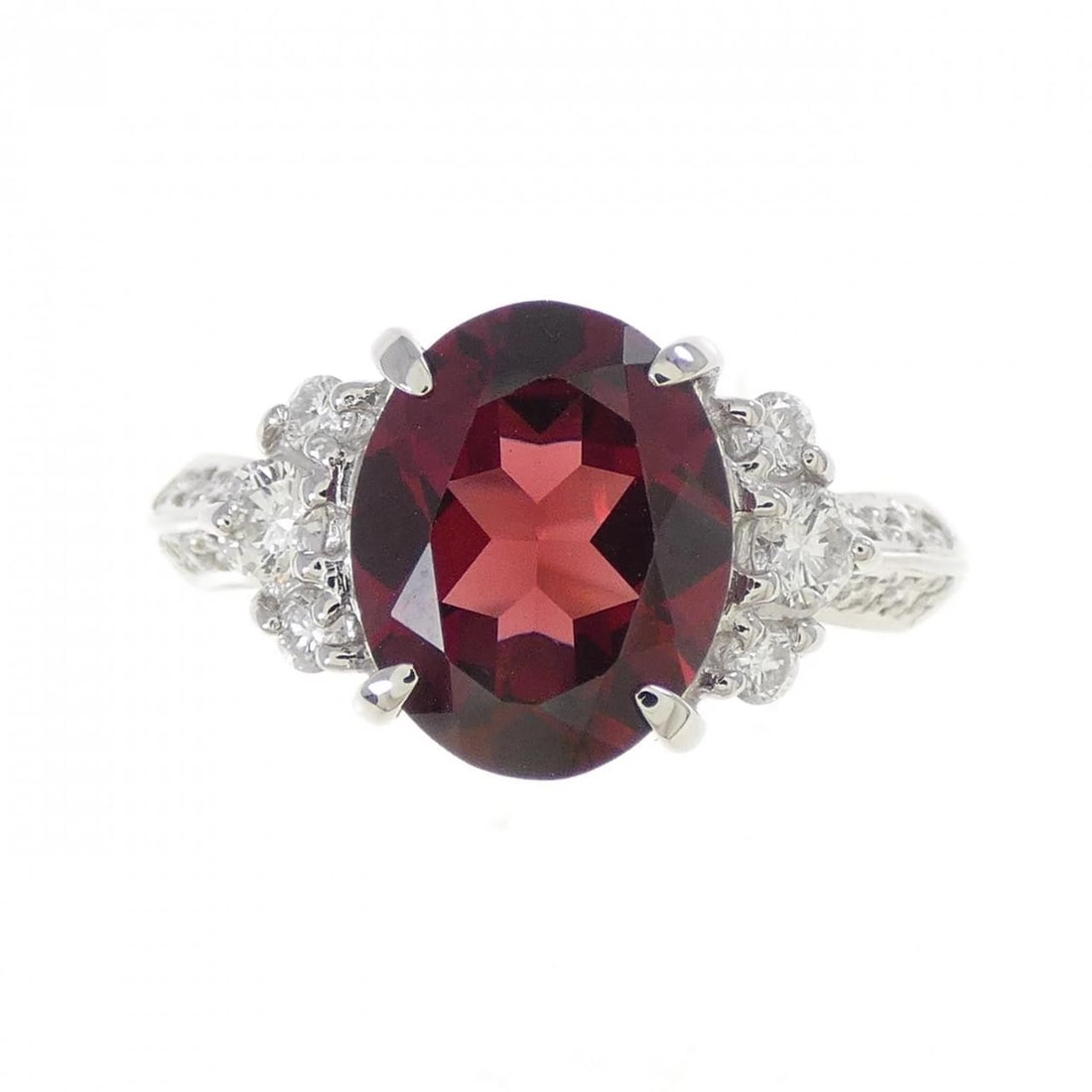 PT900 GARNET RING - 2