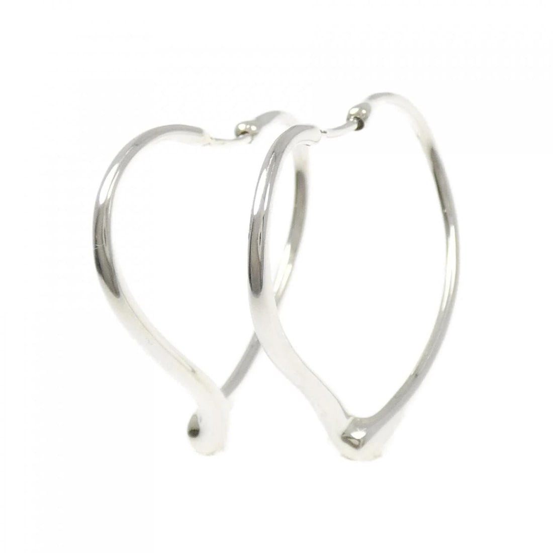 TIFFANY & CO. OPEN HEART HOOP EARRINGS: TIFFANY & Co. Open Heart Hoop Earrings Brand: TIFFANY&Co. Type: EarRing Material: 925Silver, Color: White Size: Actual Size Approx. length x width: 31.6mm x 2.0mm Accessories: None