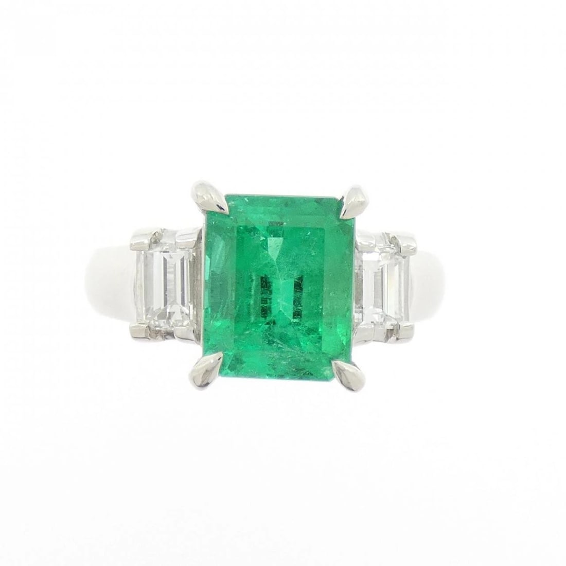 PT900 EMERALD RING - 2