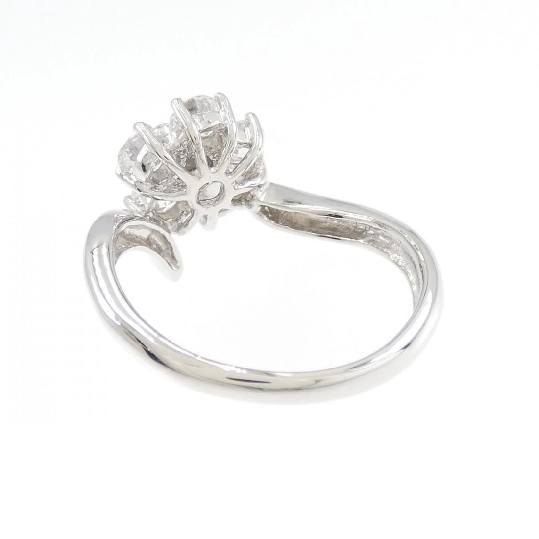 PT900 FLOWER DIAMOND RING - 3