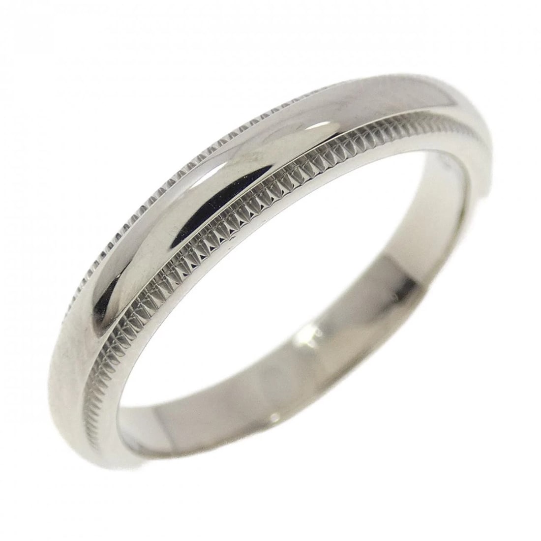 TIFFANY & CO. MILGRAIN RING: Tiffany & Co. Milgrain Ring Brand: Tiffany Type: Ring Material: Platinum 950, Color: White Size: 4.5-5 (US size) Accessories: None Accessories Notice: When purchasing pre-owned goods, please